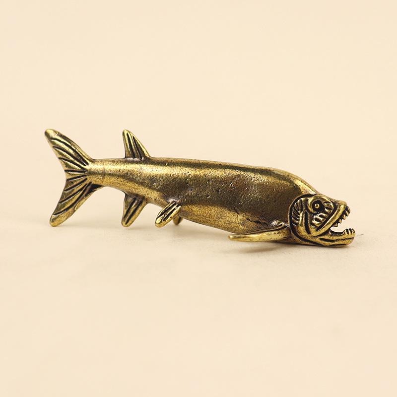 Mini Brass Fish Animal Figurine Handcrafted Metal Desktop Ornament Craft for Home Decor Gift for Aquarium Lovers
