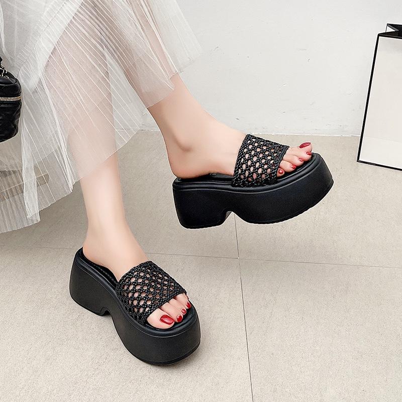 Fashion Spring/Summer 2025 Women Luxury Shoes Slipper Summer PU Leather Women's Sandal Casual Slides Outdoor Female Ms Flip Flops