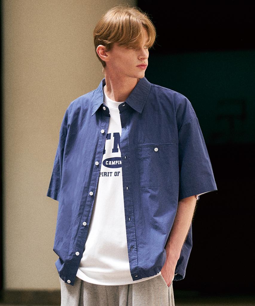 БОЛЬШЕ ВСЕГО Рубашка с коротким рукавом и карманом на шнурке_Темно-синяя