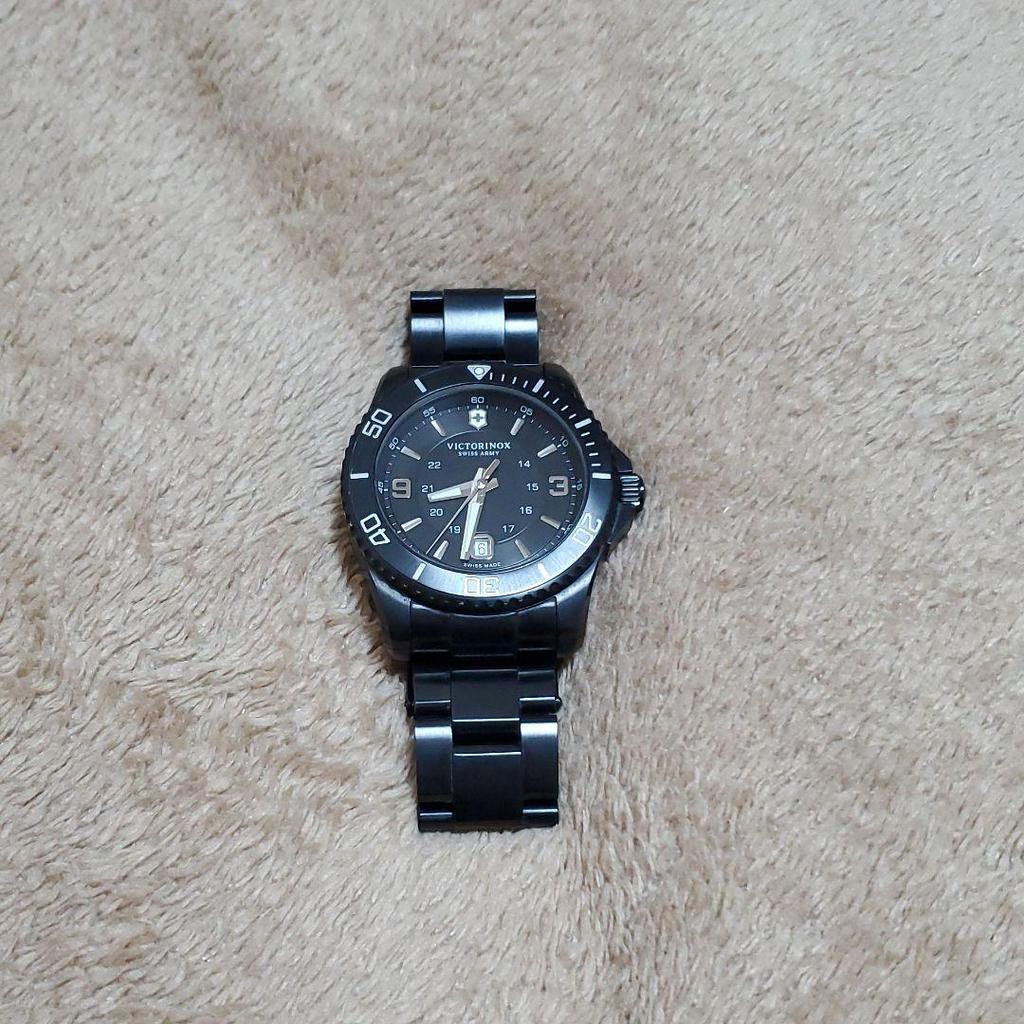 Б/у часы VICTORINOX Maverick 241798 Victorinox