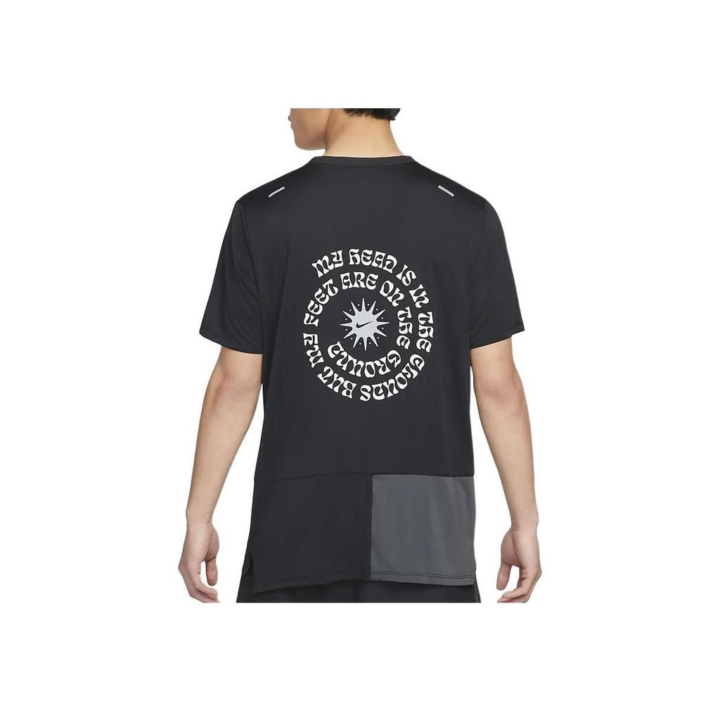 Nike Базовая футболка с графическим принтом на спине Sportswear Essentials+ Черный DM4666-010