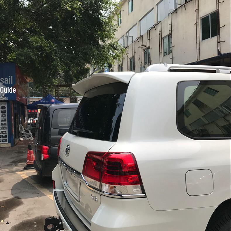 08-18 Задний спойлер-крыло для Toyota Land Cruiser (Нет света)