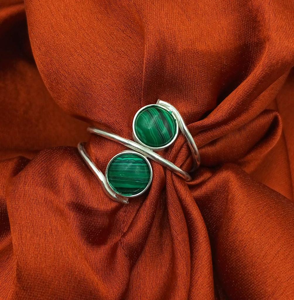 Кольцо ручной работы с малахитом и драгоценным камнем из стерлингового серебра 925 пробы NST-J2H4302