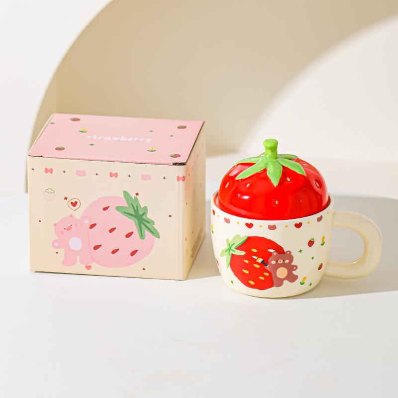 Керамическая чашка с крышкой «Клубничный медведь» для девочек, подарочная чашка для дома, кружка, высококачественная, для пары, для молока, для завтрака