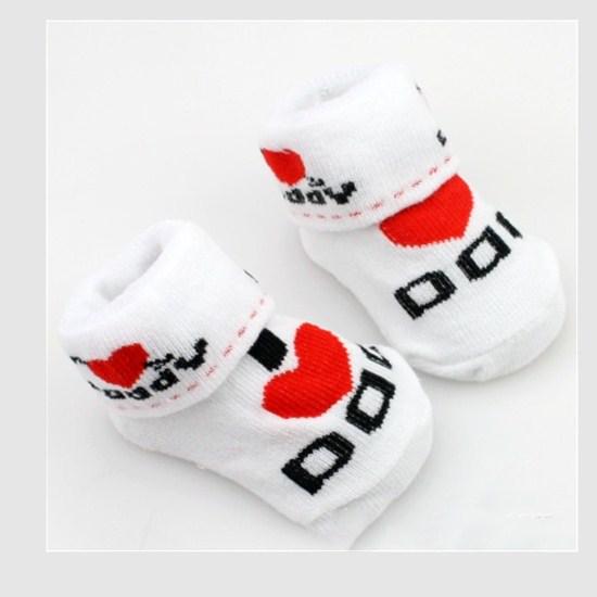 Маленькие носочки для новорожденных