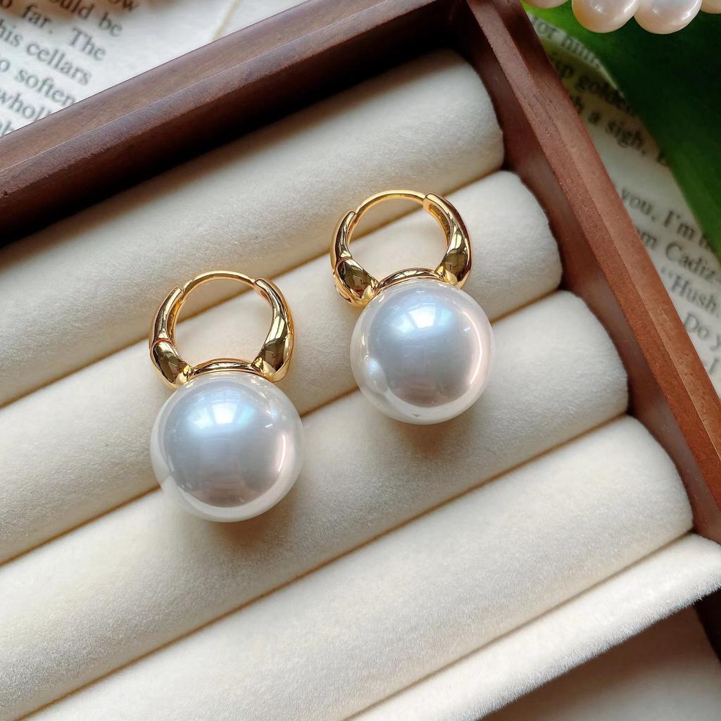 Серьги с жемчугом Французские универсальные геометрические легкие роскошные темпераментные серьги высокого класса Sense Niche