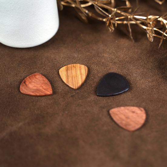 Wooden Guitar Pick Box Guitar Picks Portable Guitar Plectrum Holder Pick Organizer Case for Musicians Travel Daily Storage