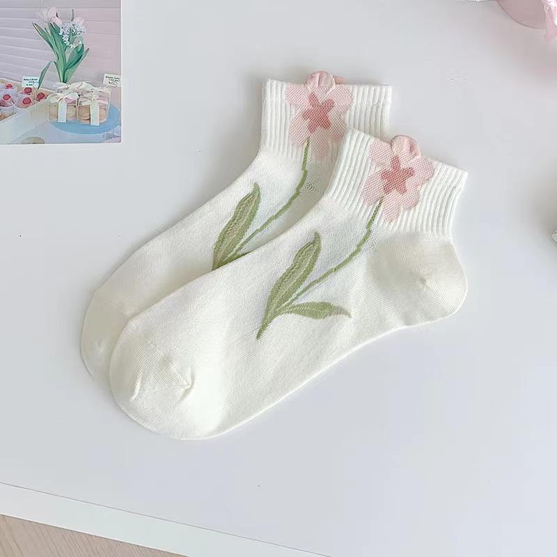 Lolita Socks for Women's Spring and Summer, Low-top Tulip White Short Socks, Sweet Student Cotton Socks