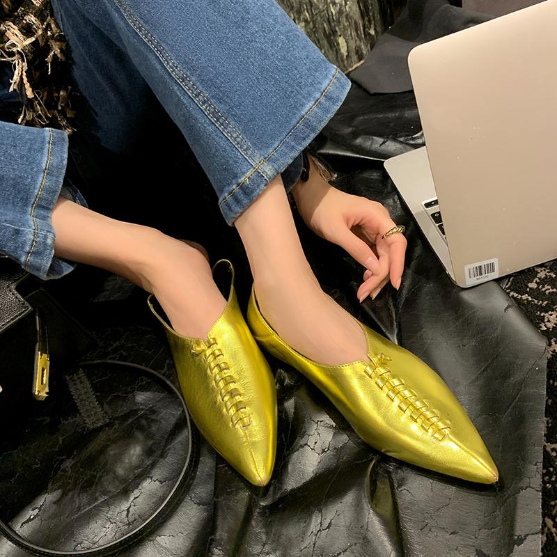 Мода 2025 Новая весна Остроносые туфли на плоском каблуке из натуральной кожи для женщин Лаконичные слипоны Ручная работа Женские мюли Женская обувь
