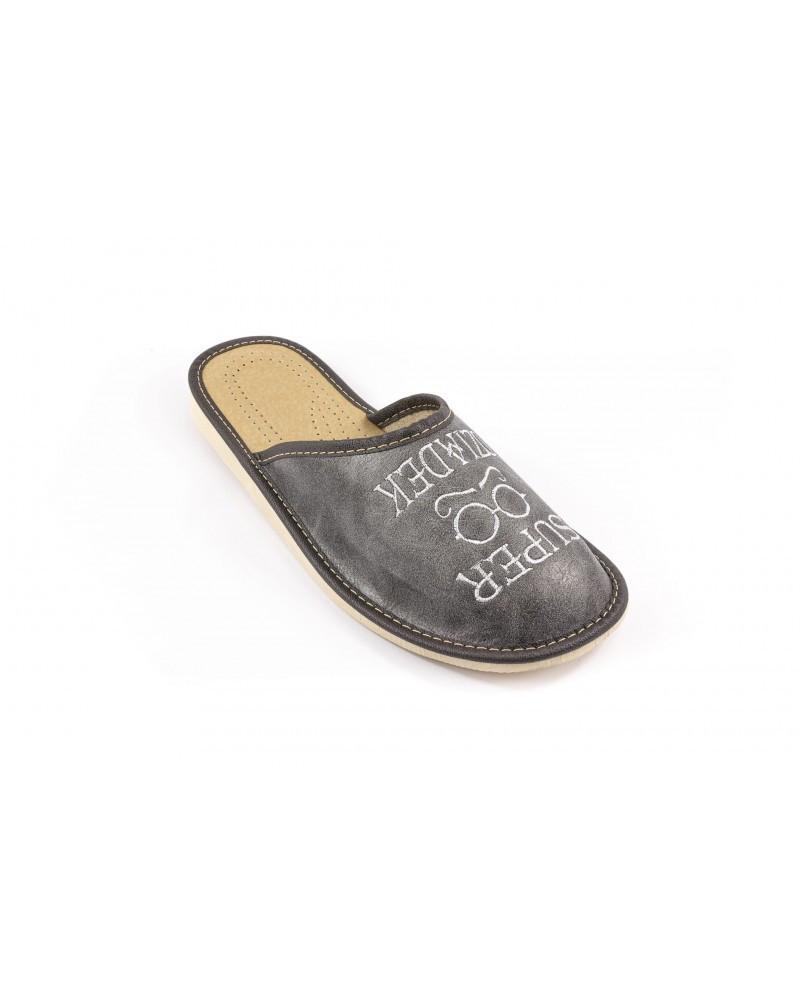 Gray slippers with the inscription "Super Grandpa", a perfect gift for Grandfather's Day 46