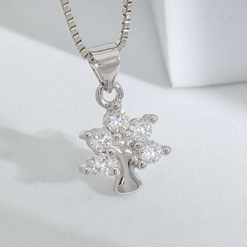 Rose Gold Mini Branch Necklace with Original Design, Niche Fashion Pendant, Japanese and Korean Design, Tree of Life Necklace