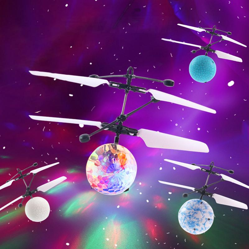 Детский летающий шар Мини-дрон на радиоуправлении Игрушки Креативный детский вертолет Электронный самолет с инфракрасной индукцией Летающая игрушка Подарок мальчику на день рождения