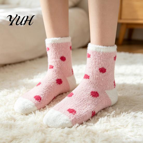 Thickened Thermal Socks 1 Pair Women Fuzzy for Valentine's Day, Warm Fluffy Coral Fleece Thick Sleeping Slipper Socks, Fall Winter Gift Holiday
