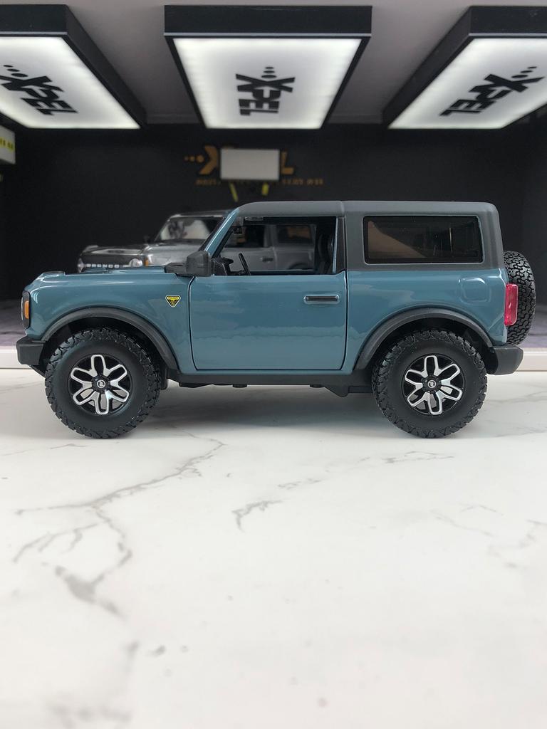 AJL1 Maisto 1:2021 Ford Bronco Badlands, модель автомобиля, металлическое украшение из цинкового сплава, коллекционный подарочный автомобиль, 24