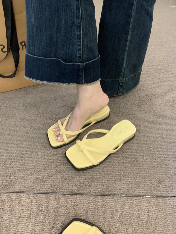 Fashion Shoes Women Rubber Flip Flops Slippers For Swimming Pool Slides Pantofle Platform Soft Hawaiian Beach 2025 Scandals Rubber Flip