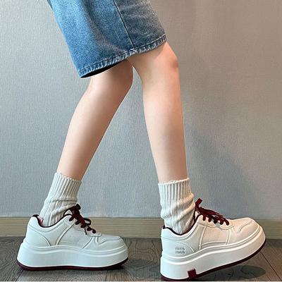 Модные универсальные белые туфли на толстой подошве для женщин 2025 года, новые популярные легкие спортивные туфли для сноуборда на осень и зиму