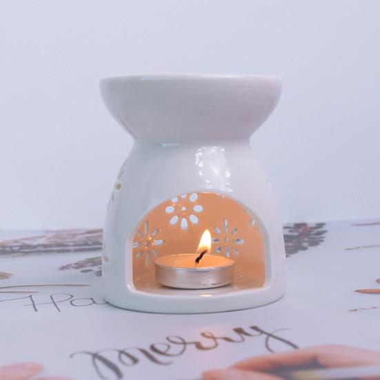 Essential Oil Burner with Spoon White Ceramic Aroma Burner Wax Melter with Cutout Design Home Tabletop Wax Warmer for Bedroom Meditation Room