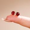 8Mm Imitation Natural Garnet Four-Claw Stud Earrings Rose Gold Plated 2 Carat Earrings.