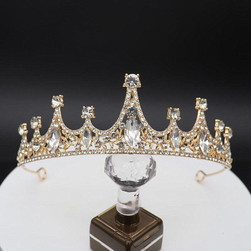 Корона новой невесты сделана из барочного хрусталя и очаровательна. Это красивое свадебное украшение для головы для невест и повязка на голову для дня рождения принцессы.