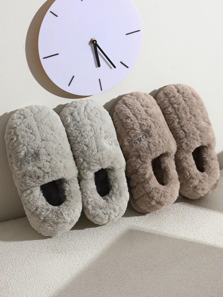 Мужские зимние хлопковые плюшевые домашние/уличные тапочки 2025 - с толстой подошвой и закрытой пяткой.