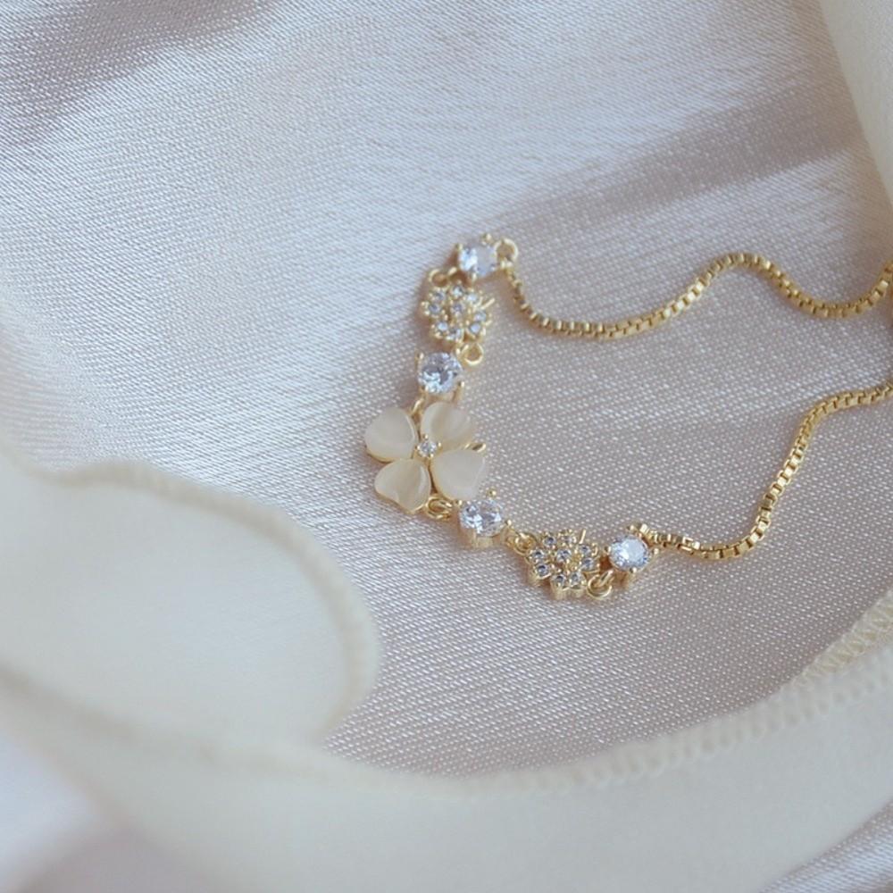 Delicate Adjustable Bracelet Gold Color Lucky Bracelet Four-leaf Clover Bracelet Jewelry Gift