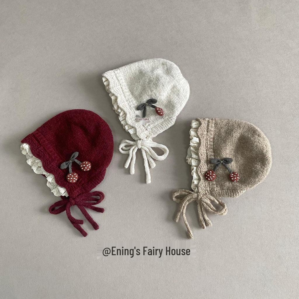 Теплая зимняя шерстяная шапка-ушанка с вязаным кружевным декором для девочек и малышей