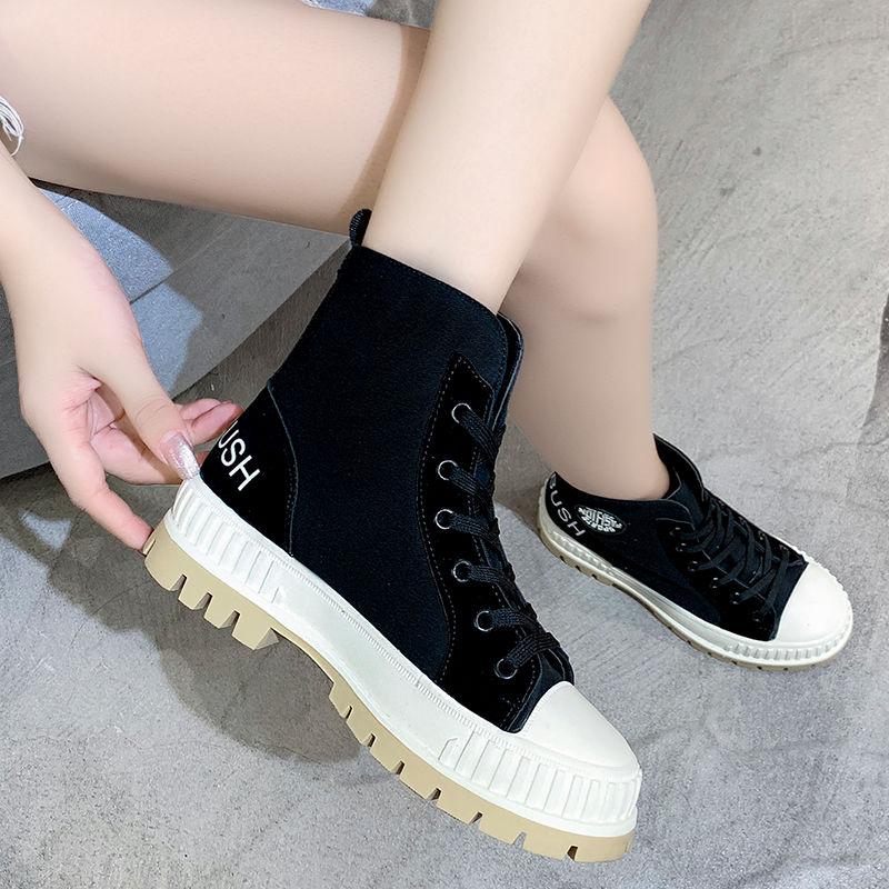 Короткие туфли для женщин. Ботильоны на высокой платформе. Женские ботильоны в стиле панк. Круглый носок. Элегантная обувь на среднем каблуке. Боевая обувь.