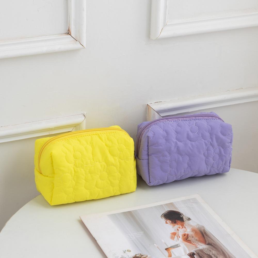 Fashion Candy Color Makeup Bag Quilted Flower Dacron Wash Bag Large Capacity Soft Cosmetic Handbag Travel