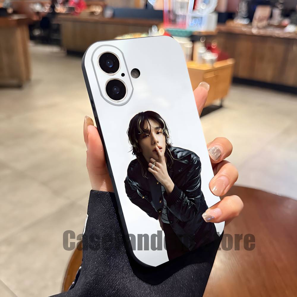 Корейский певец Х-Хёнджин Для iPhone 17,16,15,14,13,12,11,Pro,Max,Plus Черный Мягкий Чехол для Телефона