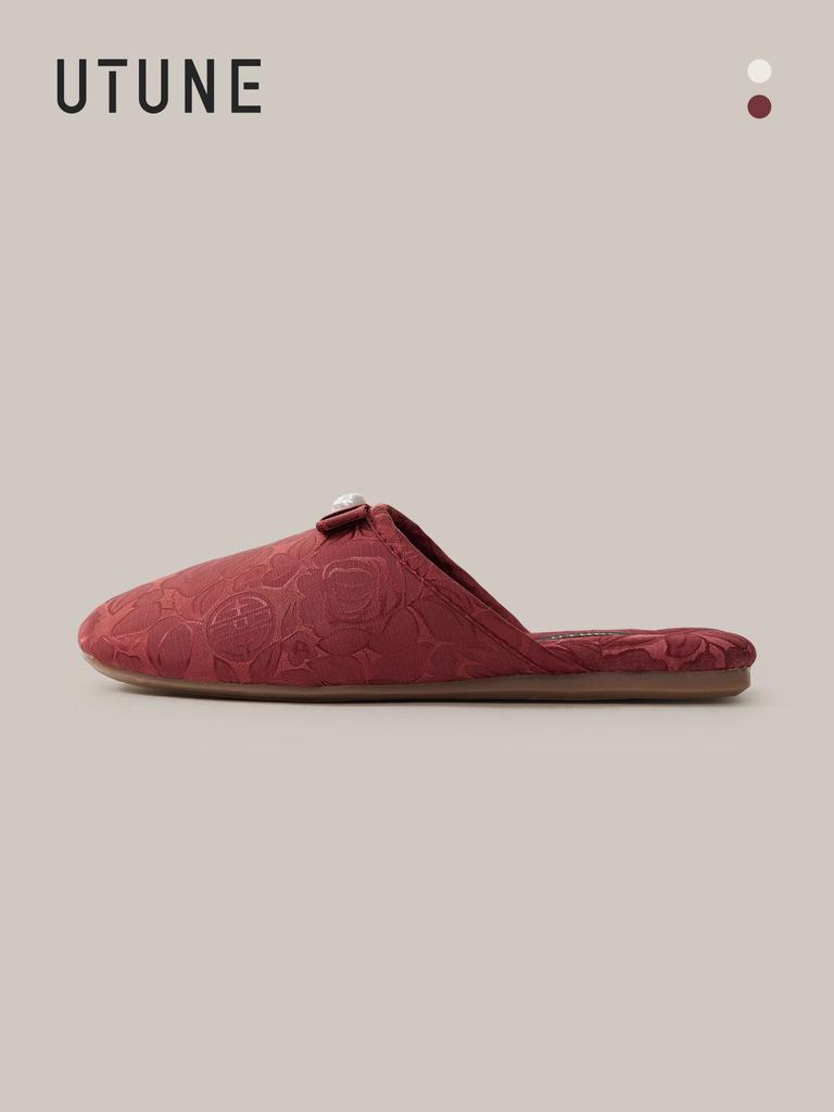 Новые женские домашние тапочки в китайском стиле - нескользящая подошва, шелковая вышивка, высококачественная ткань.