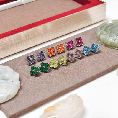 Серьги-пусеты Gusen Jewelry в виде четырехлистного клевера с кубическим цирконием для женщин - Модный корейский стиль легкой роскоши