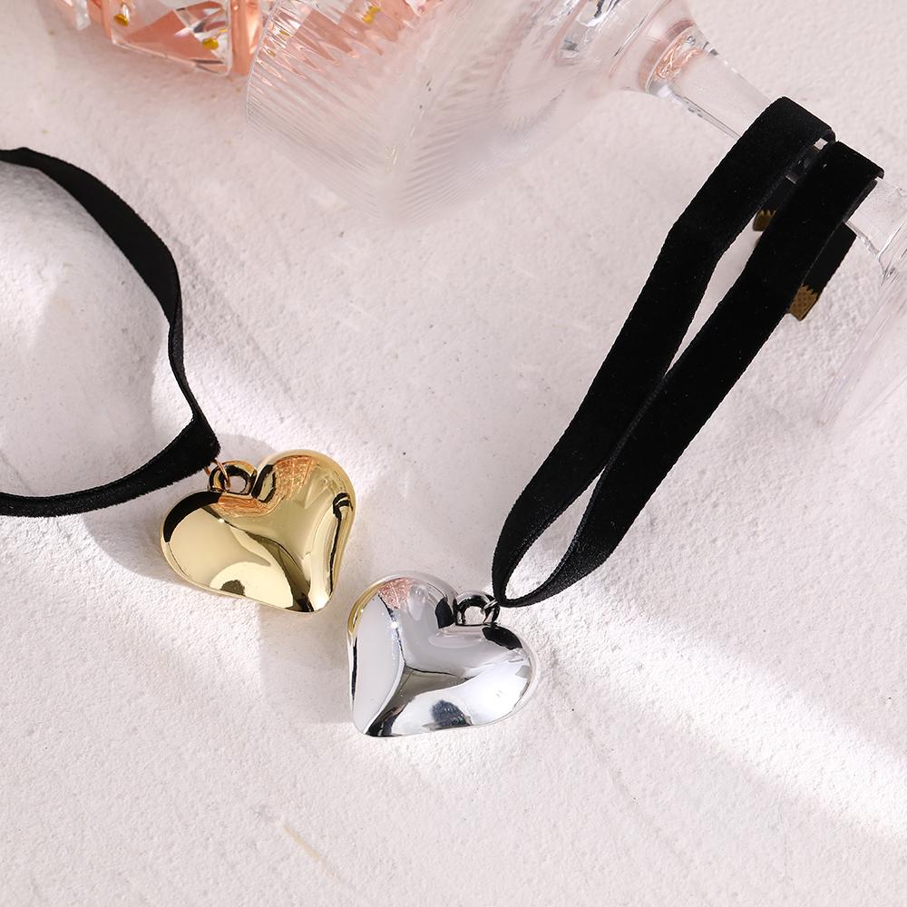 Exaggerated Big Love Heart Pendant Short Choker Necklace For Women Goth Black Velvet Adjustable Chain Valentines Day Wed Jewelry