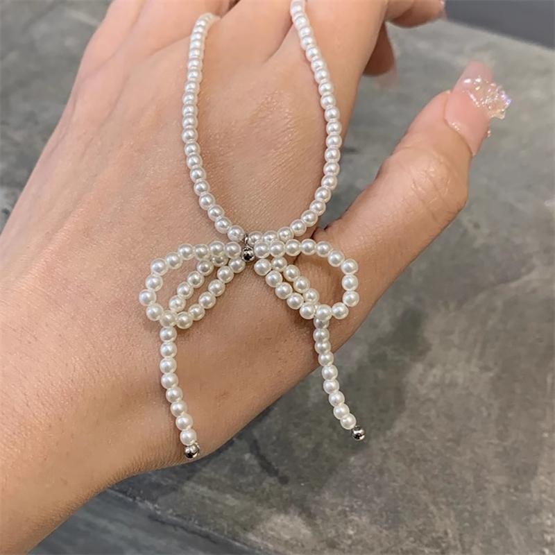 Elegant Butterfly Necklace Fashion Bead Bow Choker Charm Adjustable Neckwear Unique and Delicate Jewelry Accessory