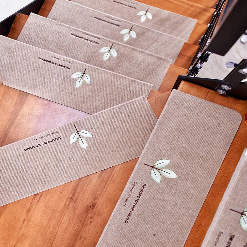 Нескользящие светящиеся коврики для лестниц, пригодные для машинной стирки – самоклеящиеся деревянные коврики для ног без клея