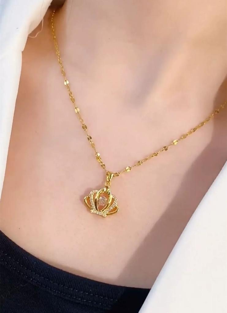 Japan and South Korea micro-inlaid smart crown necklace women's 2026 new trendy niche design temperament light luxury Internet celebrity collarbone