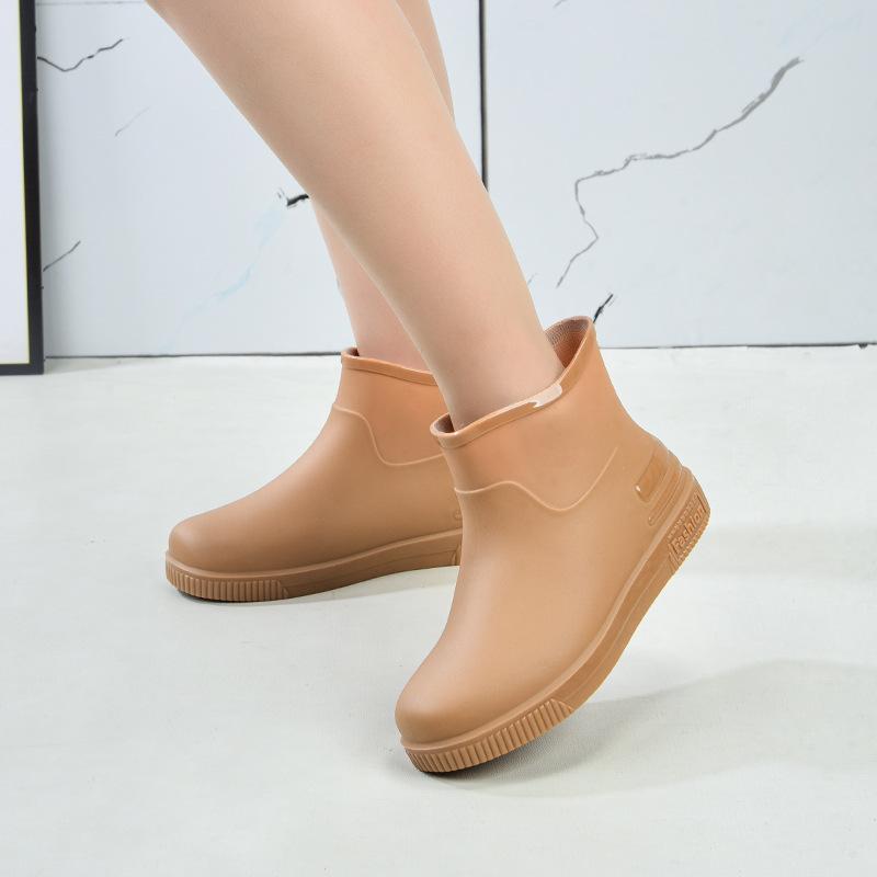 Fashion low tube rain shoes new women's wear waterproof and non-slip outdoor pvc velvet rain boots women's overshoes