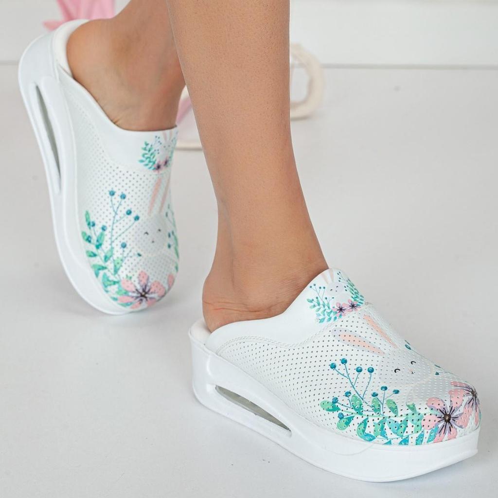 Women Medical Clogs Sabo Hospital Shoes Non-Slip Slipper Nurse Doctor Midwife Surgical Sandals