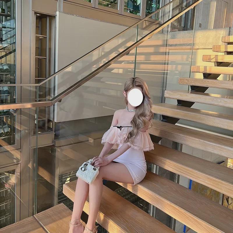 Розовое платье на одно плечо с оборками и тонкими бедрами для дня рождения