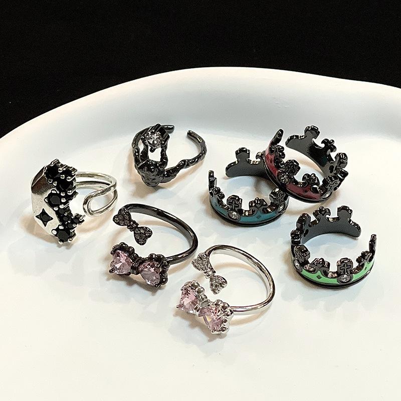 Темная Личность Ретро Корона Штабелируемое Открытое Кольцо Нишевый Дизайн Бант Высокий Класс Модный Крутой Кольцо