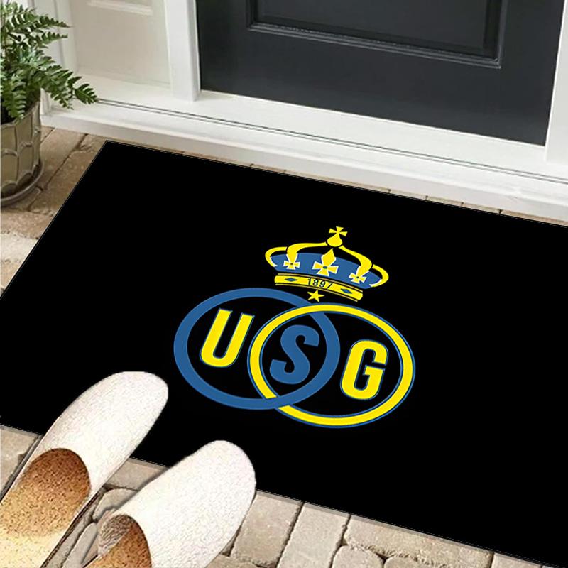 1PC rug Golden Crown Symbol Royale Carpet, Chair Rug,Area Rug for Office Bedroom living rooms bedroom, Doormat decor Christmas fan gifts
