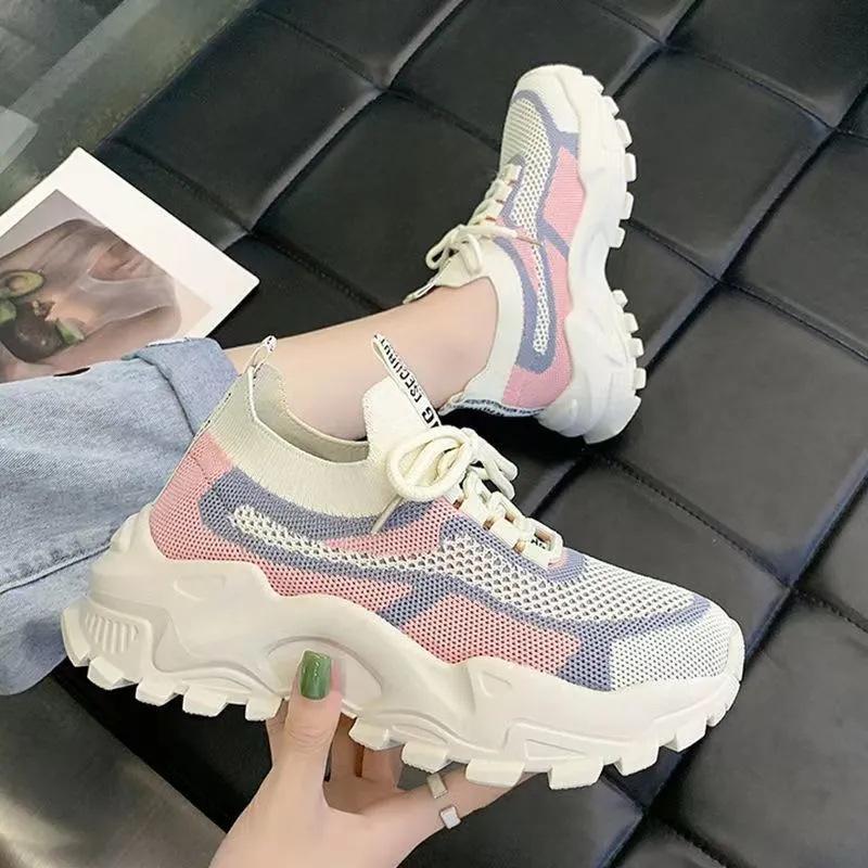Новые туфли для папы на платформе, сетчатые дышащие, модные, повседневные туфли для мам, весна-лето, модные кроссовки, обувь из кокоса