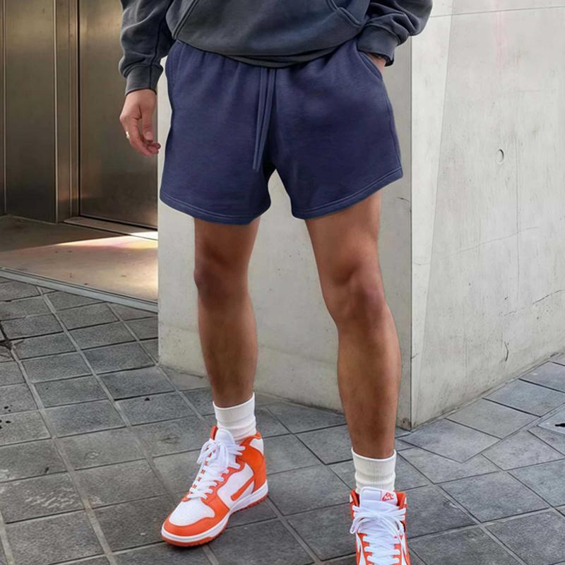 Мужские спортивные повседневные шорты однотонной расцветки