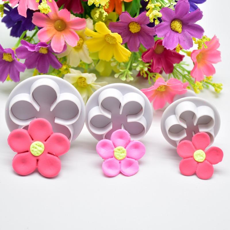 3Pcs Five Petal Flower Shaped Embossed Mold For Kitchen DIY Baking Cookies Candies Cakes Flower Creative Decoration Mold