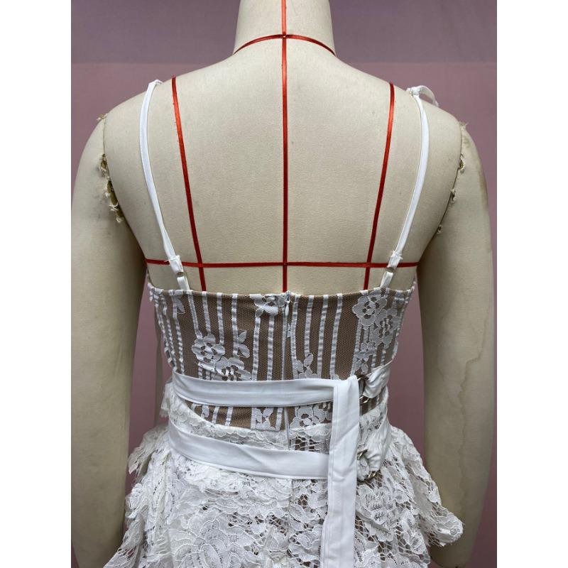 Женские летние прозрачные кружевные платья с бретелькой на одной пуговице нестандартной формы