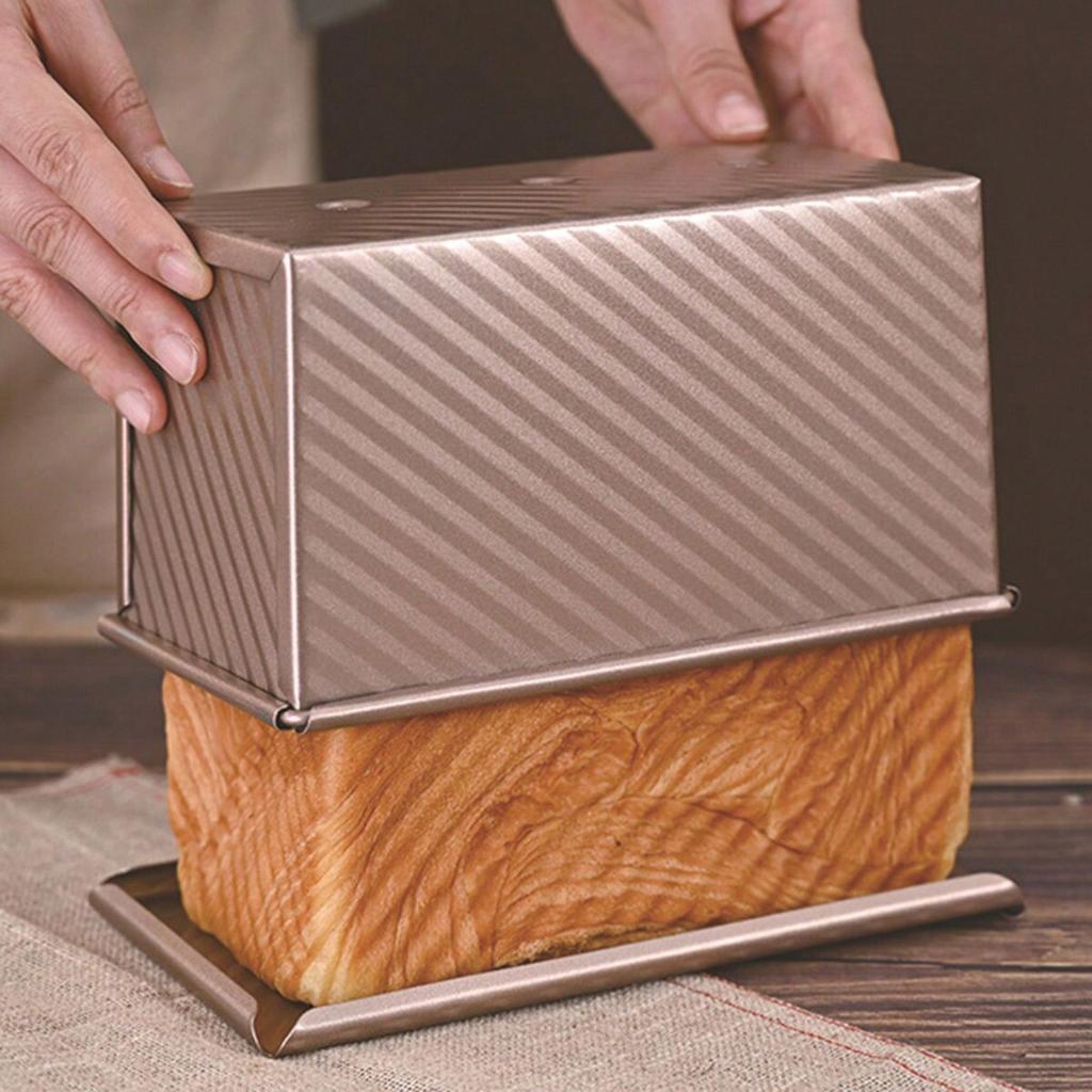 1 шт. Форма для выпечки хлеба «Золотой хлеб» с крышкой - антипригарное покрытие, устойчивое к ржавчине.. Идеально поджаренный хлеб - прочный. Легко моющаяся форма для выпечки в духовке.