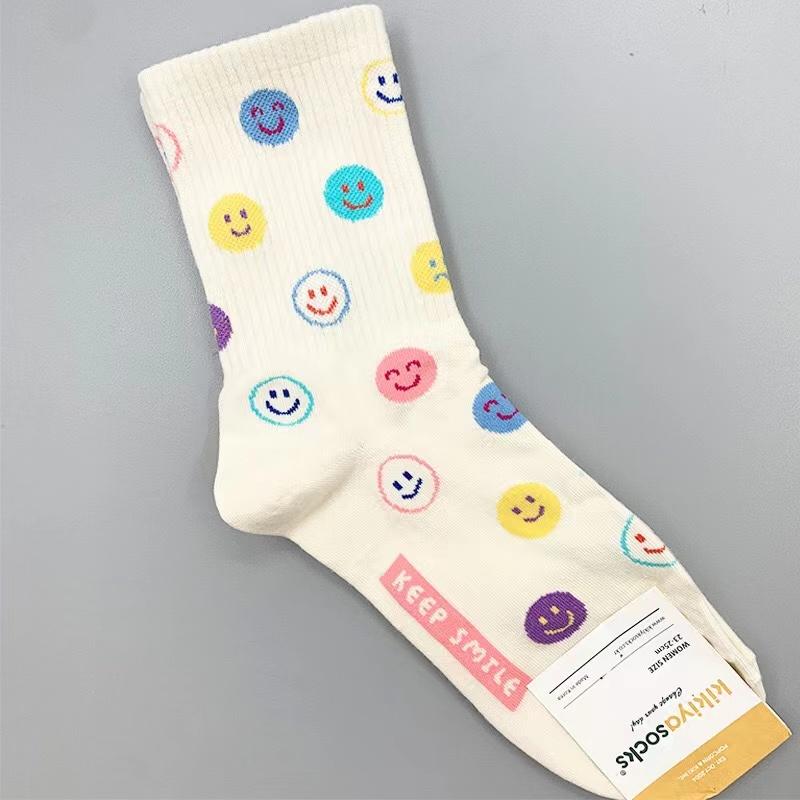 1 Pair Cartoon Smile Women Socks Cotton Harajuku Skateboard Girl Socks Novelty Breathable Sox Christmas Gift Factory Direct