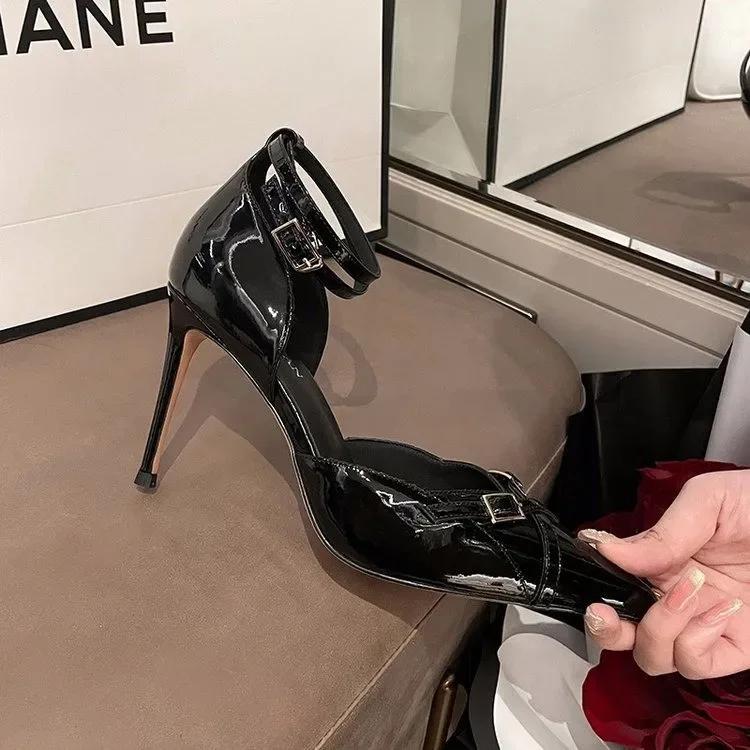 Черные туфли на высоком каблуке для женщин 2025 года, модные туфли на щиколотке с ремешками на щиколотке, женские туфли с острым носком и пряжкой на тонком каблуке
