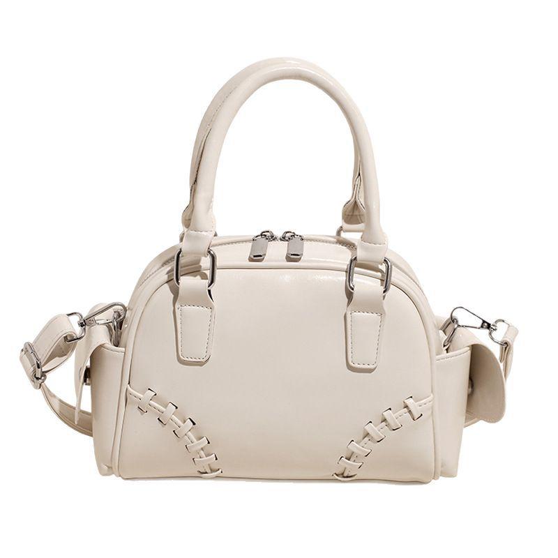 Niche Design Portable Bowling Bag Women's 2025 New Korean Version Versatile Messenger Bag Foreign Style Fashion Commuter Bag