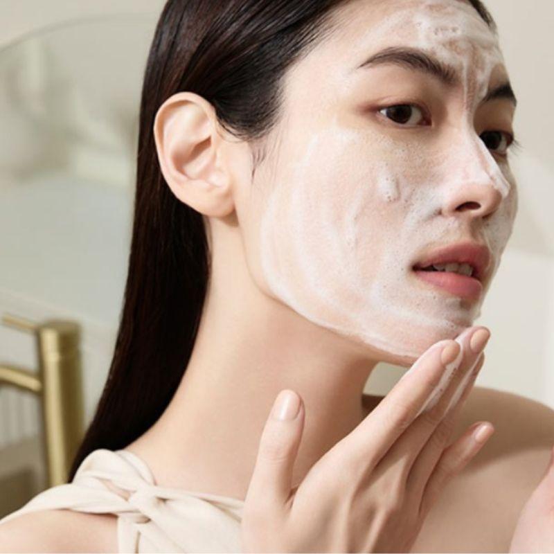Sulwhasoo Концентрированная омолаживающая пенка для умывания с женьшенем 150 г