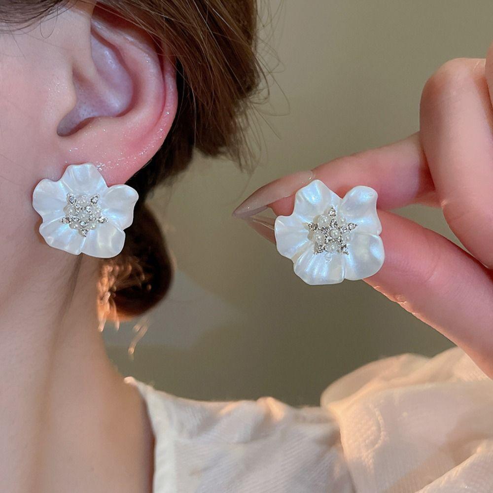 Серьги Sweet Flower Pearl, темпераментные серьги в корейском стиле, серьги-гвоздики в виде цветка с каплями масла для женщин